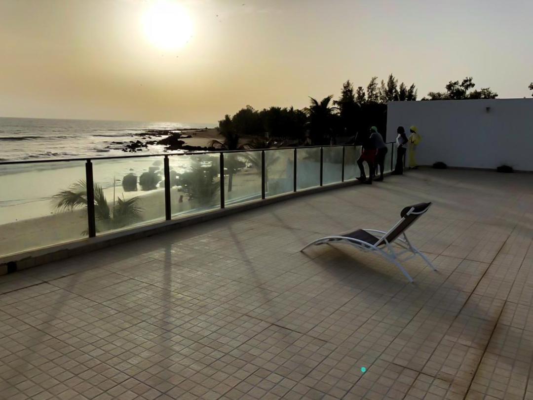 Villa Somone Pied Dans L'Eau Dış mekan fotoğraf
